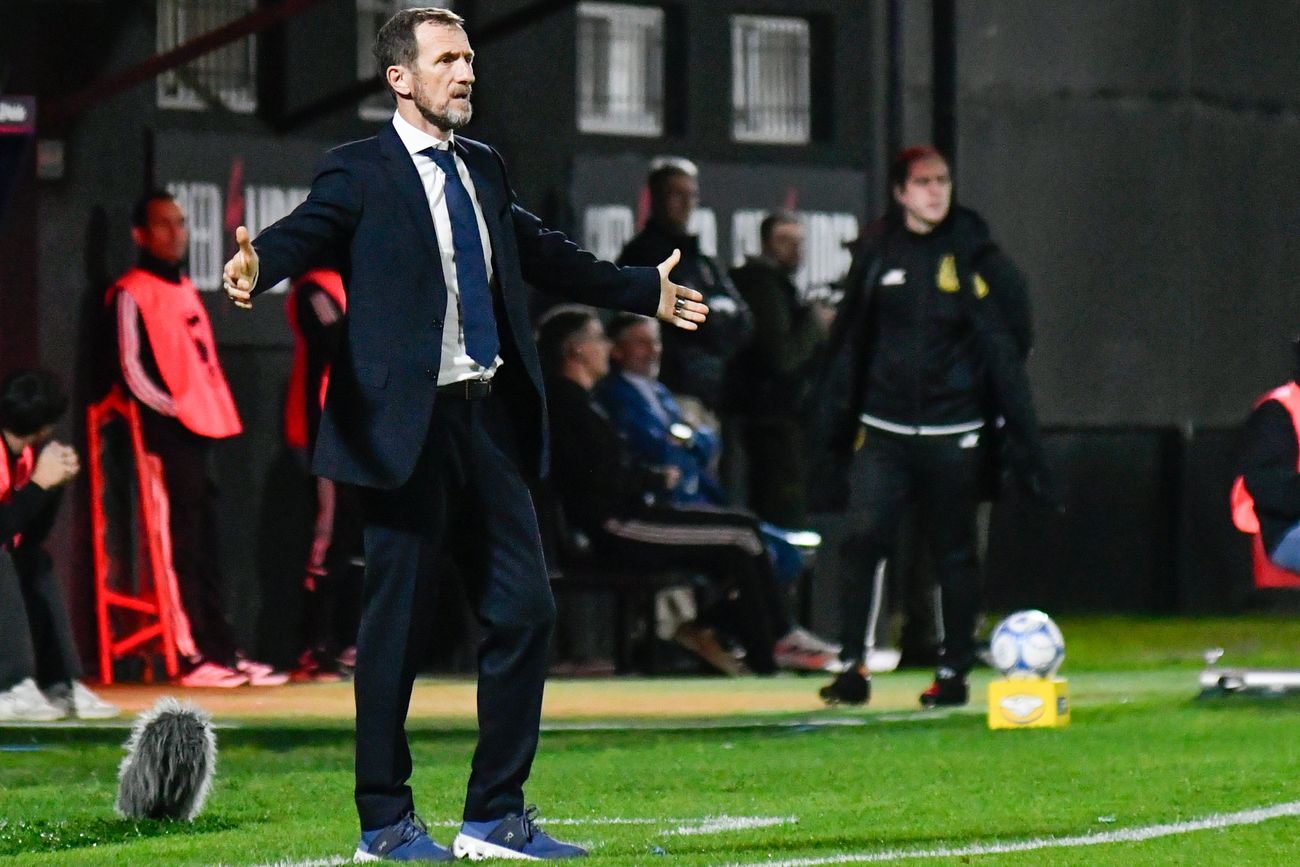 El Boca de Rodolfo Arruabarrena no tuvo respuestas el domingo en la dura derrota frente a Riestra en el inicio del Torneo Clausura. (Fotobaires)