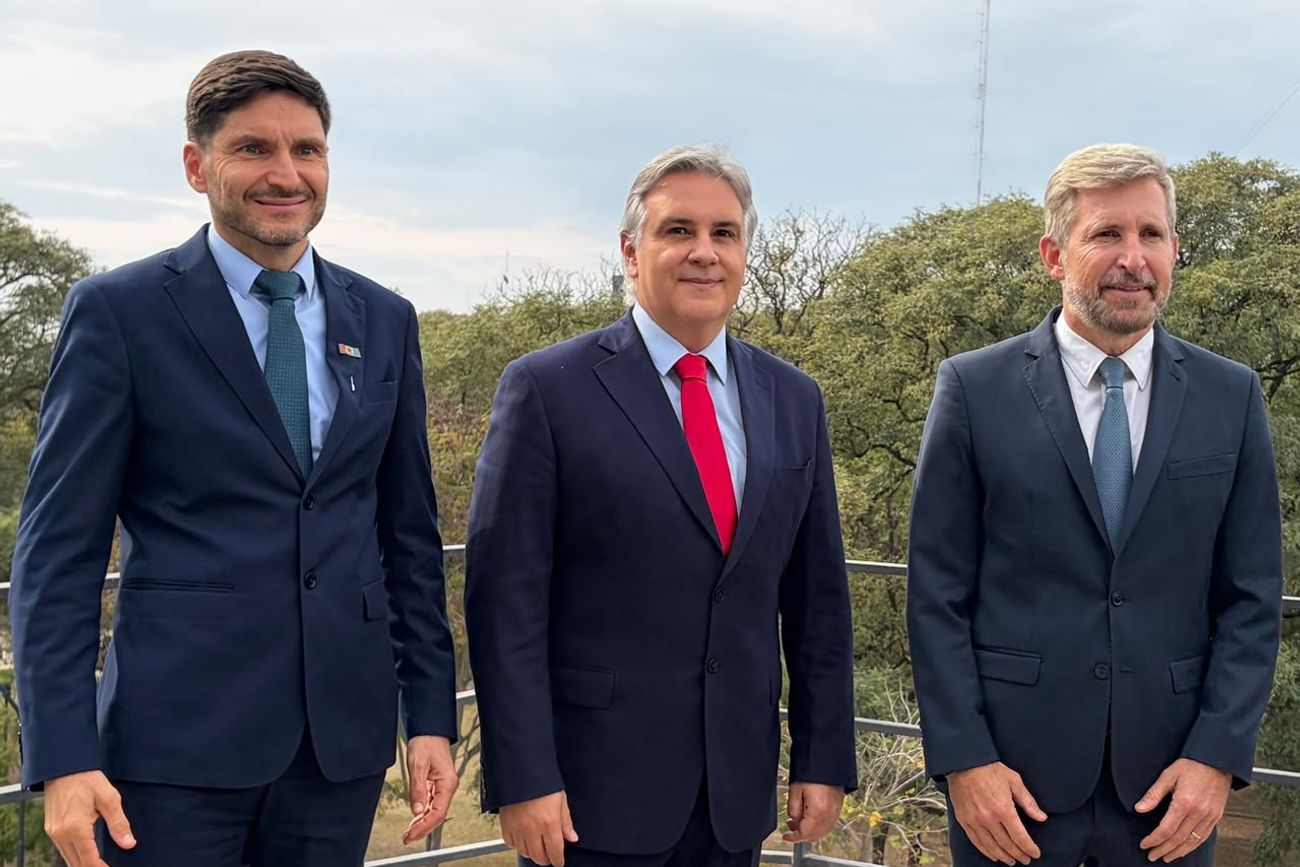 Región Centro. Maximiliano Pullaro, Martín Llaryora y Rogelio Frigerio en San Francisco.  