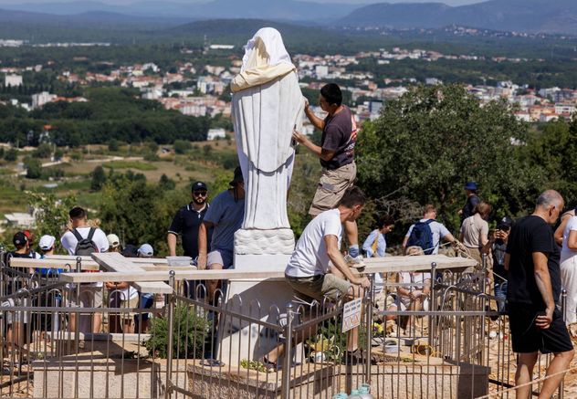 Profanan el santuario de Medjugorje de la Virgen María en Bosnia.