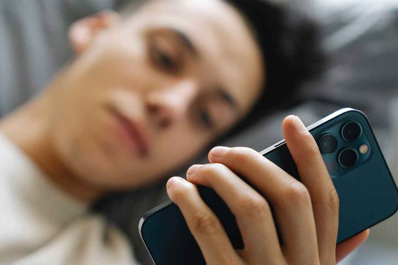 Qué hacer como padres ante los retos virales (y peligrosos) de TikTok: tres claves de una psicóloga.