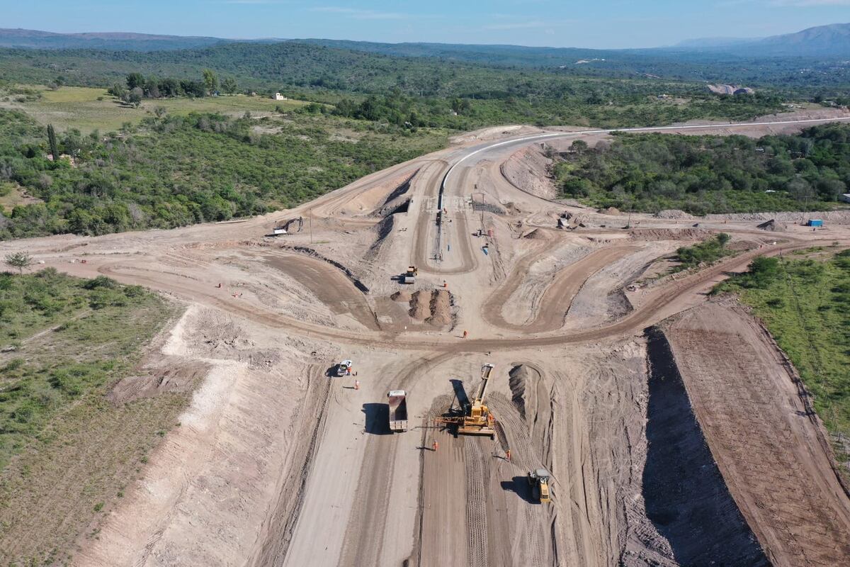 Obras viales. La autovía de Punilla lleva un avance del 83 del 83%. (Gobierno de Córdoba)
