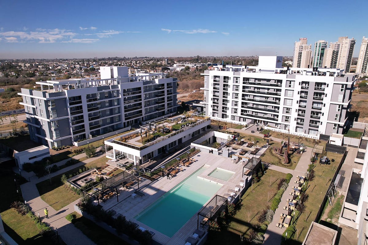 El condominio cuenta con cinco bloque y 254 unidades.