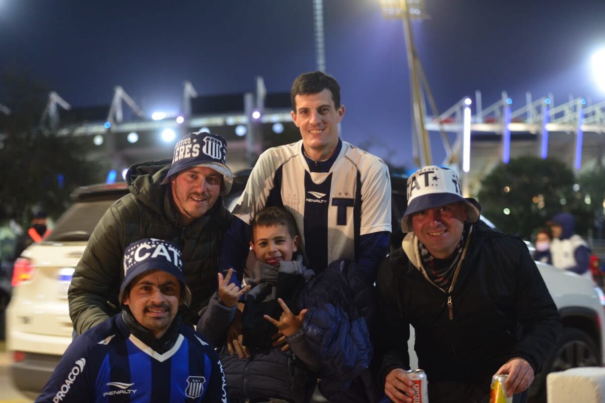 Las y los Cara 'e Cancha de Talleres en la previa del partido con Vélez por la Copa Libertadores. (Facundo Luque y Javier Ferreyra)