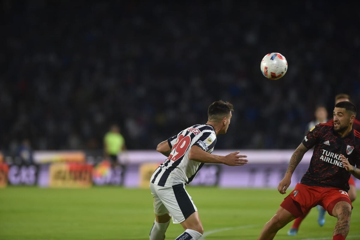 Talleres pisó fuerte en el Kempes ante un River alternativo (Facundo Luque / La Voz)