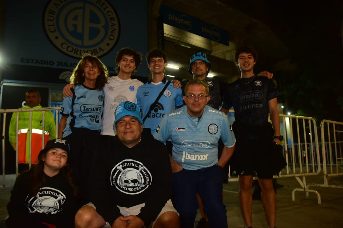 Cara 'e Cancha de Belgrano en la previa del partido con Estudiantes en el estadio Gigante de Alberdi. (Nicolás Bravo / La Voz)