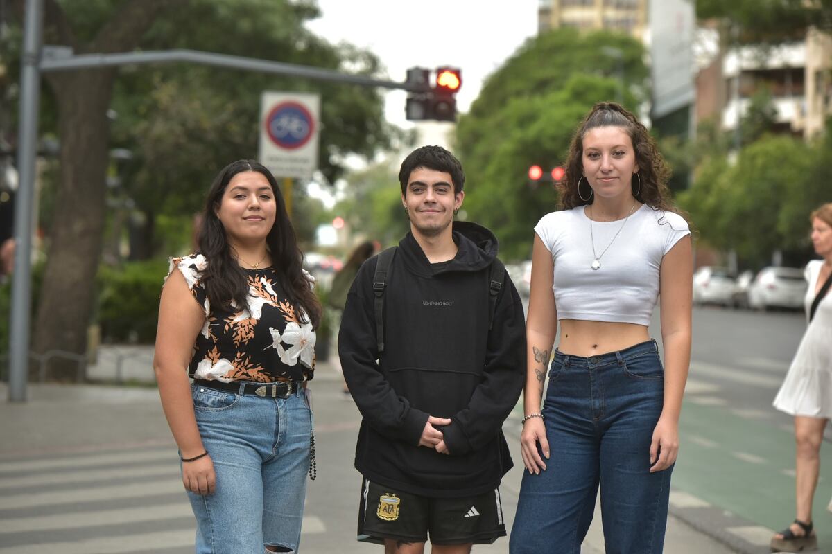Lucía, Juan y Luna llegaron a estudiar a Córdoba desde sus ciudades de origen. (Facundo Luque)