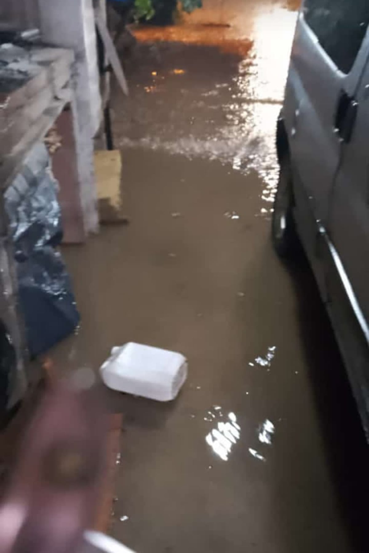 Casas anegadas en El Tropezón (gentileza)