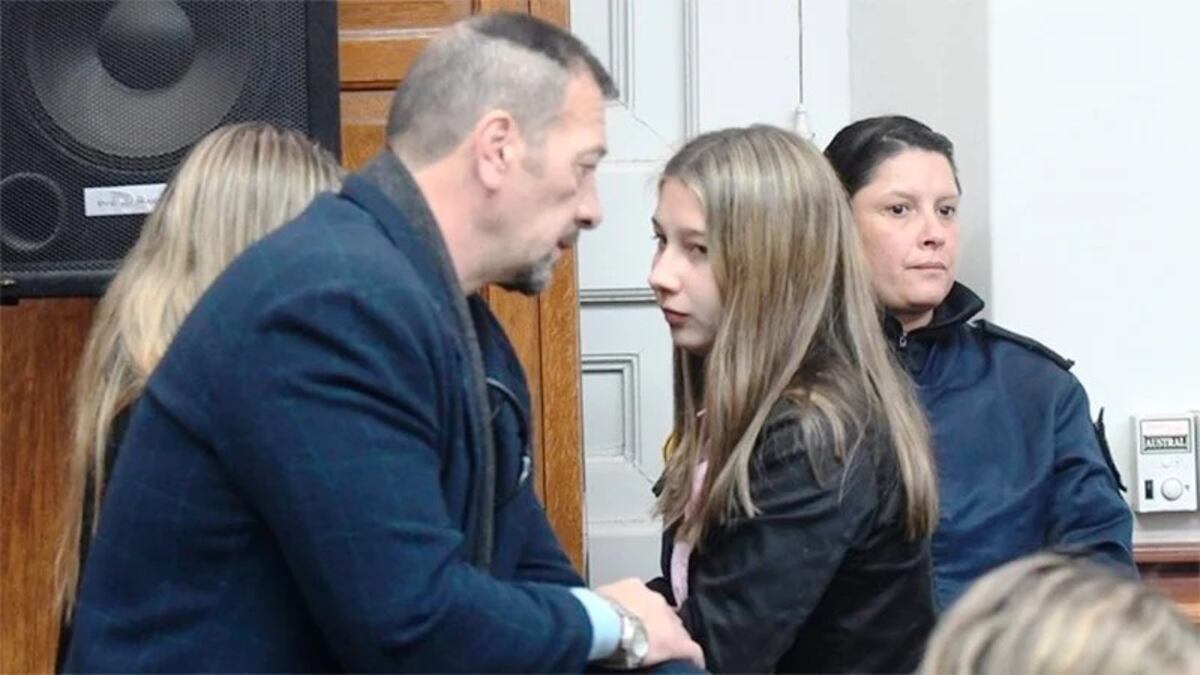 Nahir Galarza y su padre Marcelo.