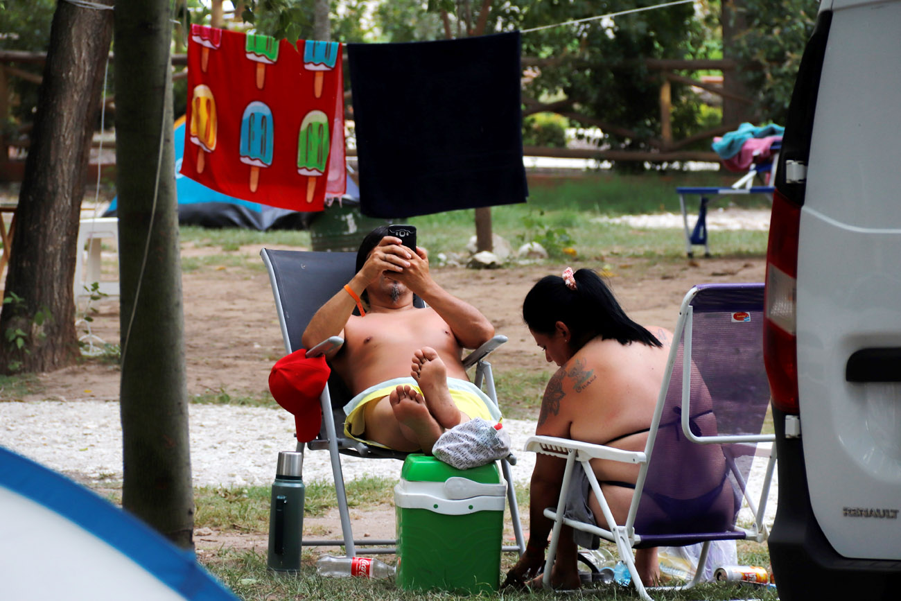 El cansancio mental provocado por el exceso de pantallas, la hiperconectividad y la dependencia a la tecnología obliga a una pausa en el uso de dispositivos. Cómo hemos llegado a este punto y qué hacer para bajar un cambio. (La Voz / Archivo)