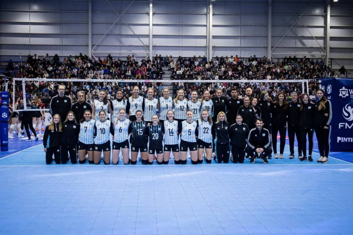 La cordobesa Yamila "Yas" Nizetich se despidió de la selección argentina de vóley tras anunciar su retiro del vóley profesional. (Prensa FeVA)