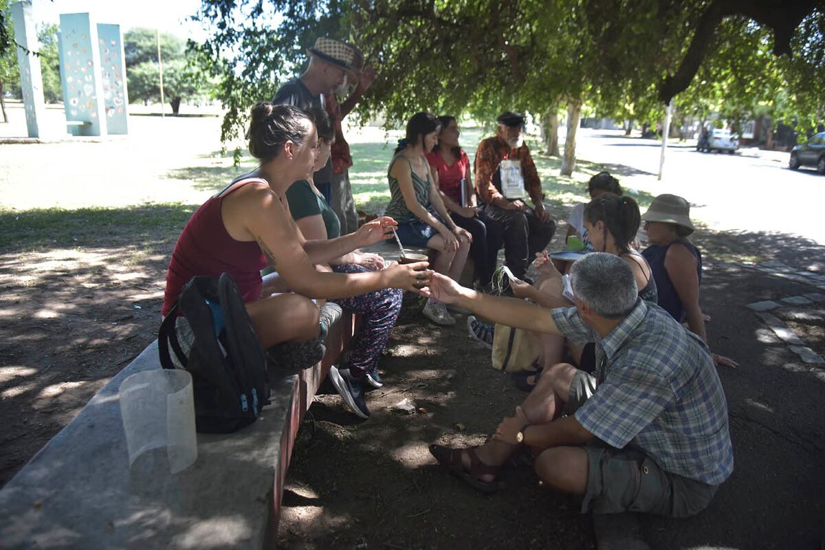 En el Parque de la Vida, asamblea de vecinos de la agrupación Preservando el Parque. (Facundo Luque / La Voz)
