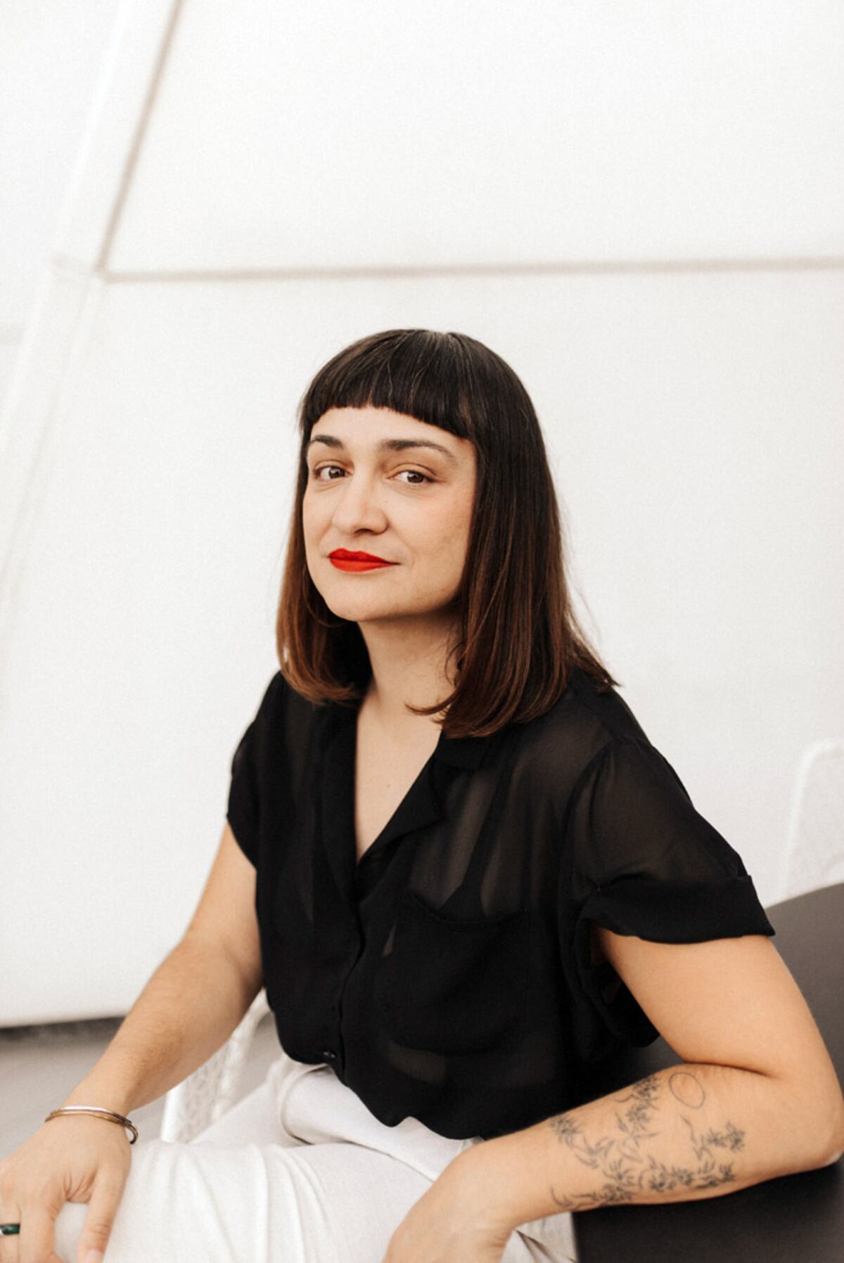 Almudena Escobar López, curadora de cine y video.