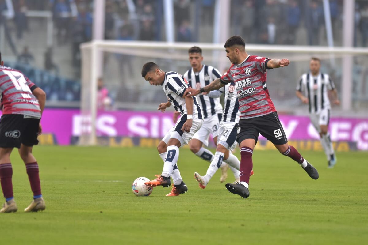 Talleres y el partido ante Central Córdoba que se disputó en el estadio Mario Kempes. (Facundo Luque / La Voz).