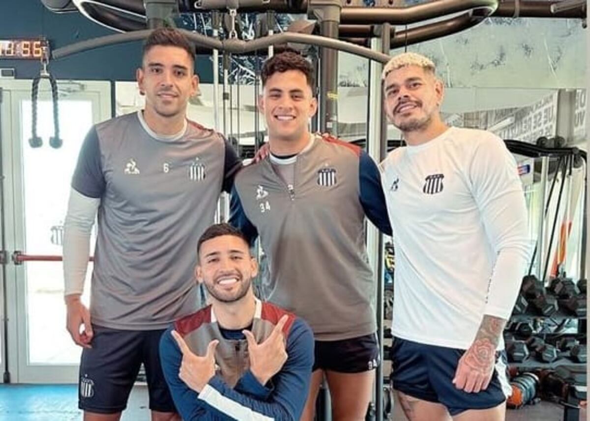 Juan Rodríguez, David Romero, Gustavo Bou y Nahuel Bustos. Se entrenaban en el Card por distintas razones, mientras el plantel estaba en Rusia. (IG: JuanRodriguez2)