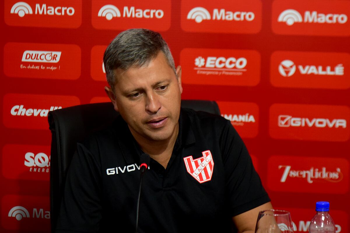 Presentación de Diego Flores como nuevo DT de Instituto. (Pedro Castillo / La Voz)