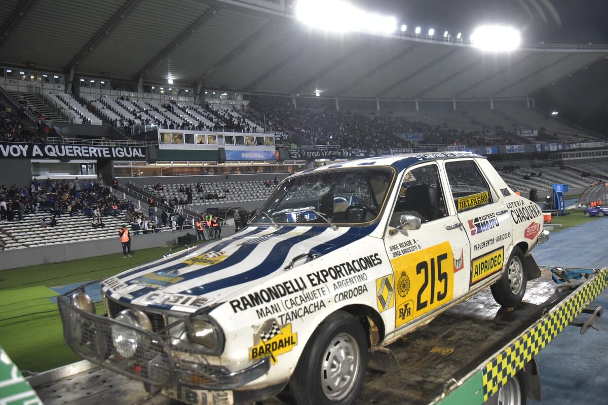 El Renault 12 de Jorge Recalde y auspiciado por Talleres en 1978, una historia que recibirá un homenaje en la Boutique. (Ramiro Pereyra / La Voz)