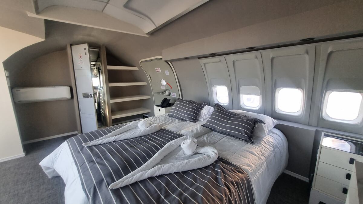 Una habitación del hotel avión de Oncativo (Gentileza Nono Luigi)