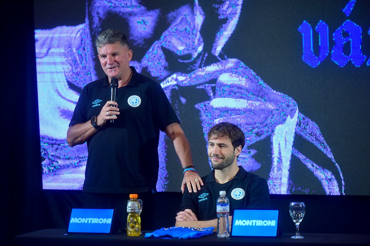 Belgrano presenta a su cuarto refuerzo Franco Vázquez. (Pedro Castillo / La Voz)