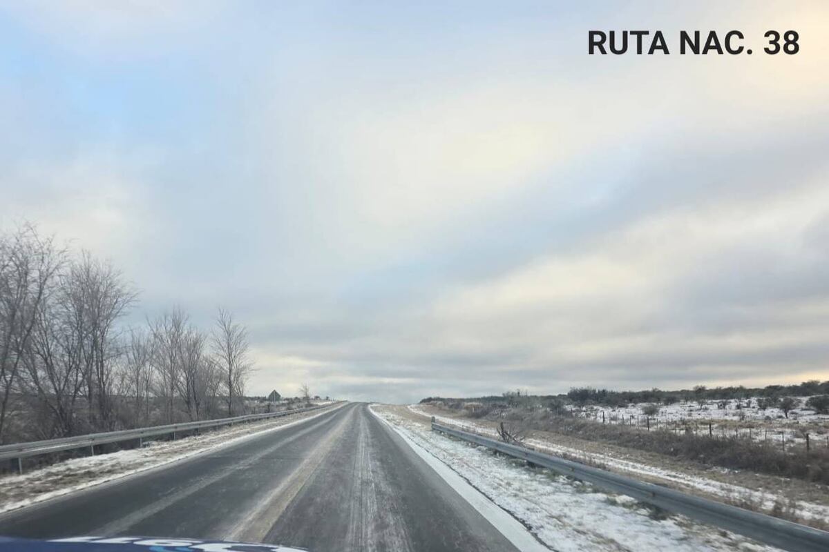 Corte de la ruta nacional 38. (Policía Caminera)