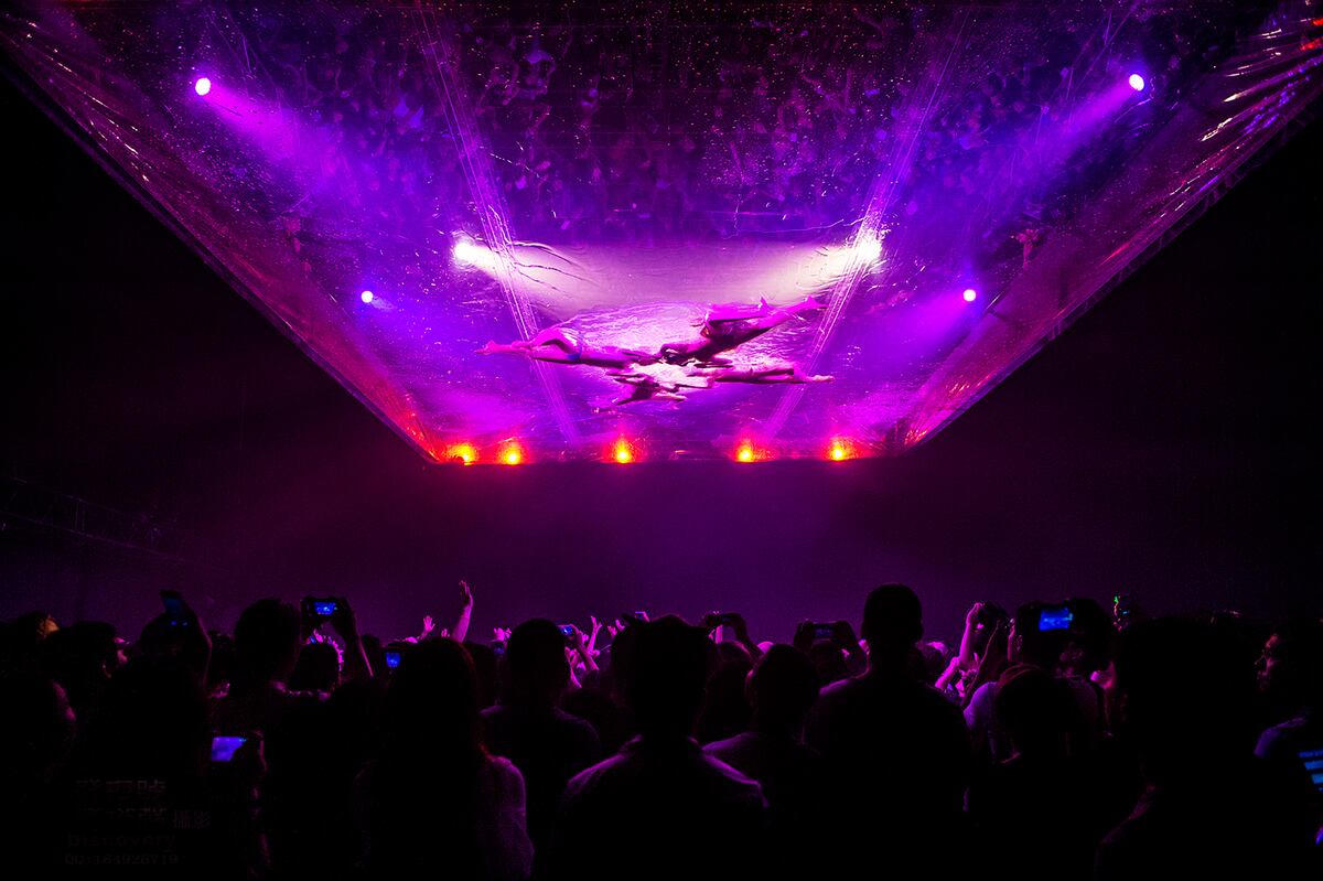 Fuerza Bruta regresa con "Wayra" a la Plaza de la Música.