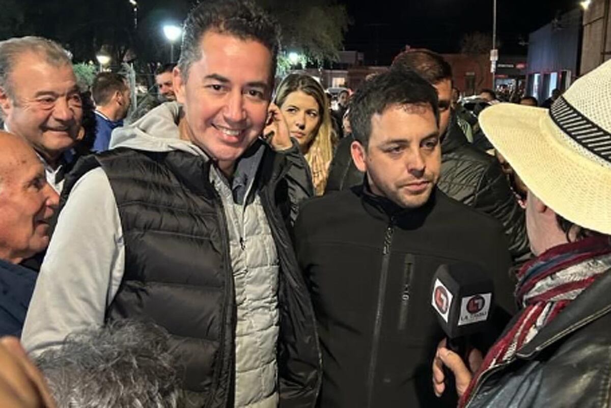 Peronismo: Manuel Calvo y el intendente de Laguna Larga, Matías Torres. (La Voz)