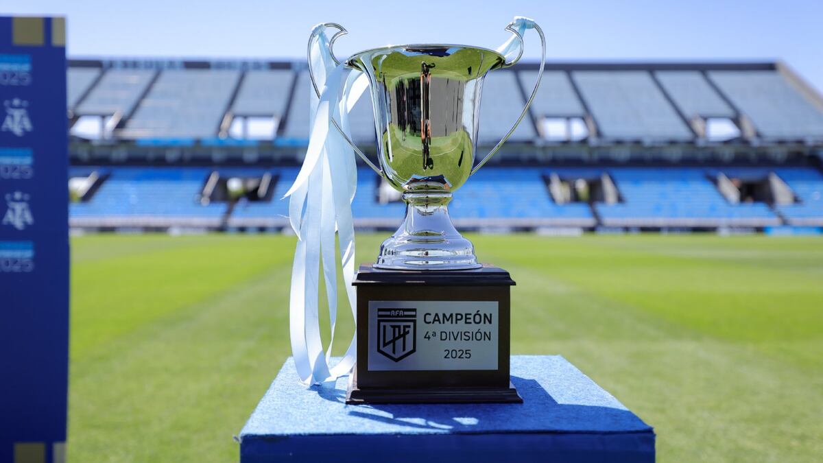 Trofeo del campeón de cuarta de AFA (Prensa Belgrano).