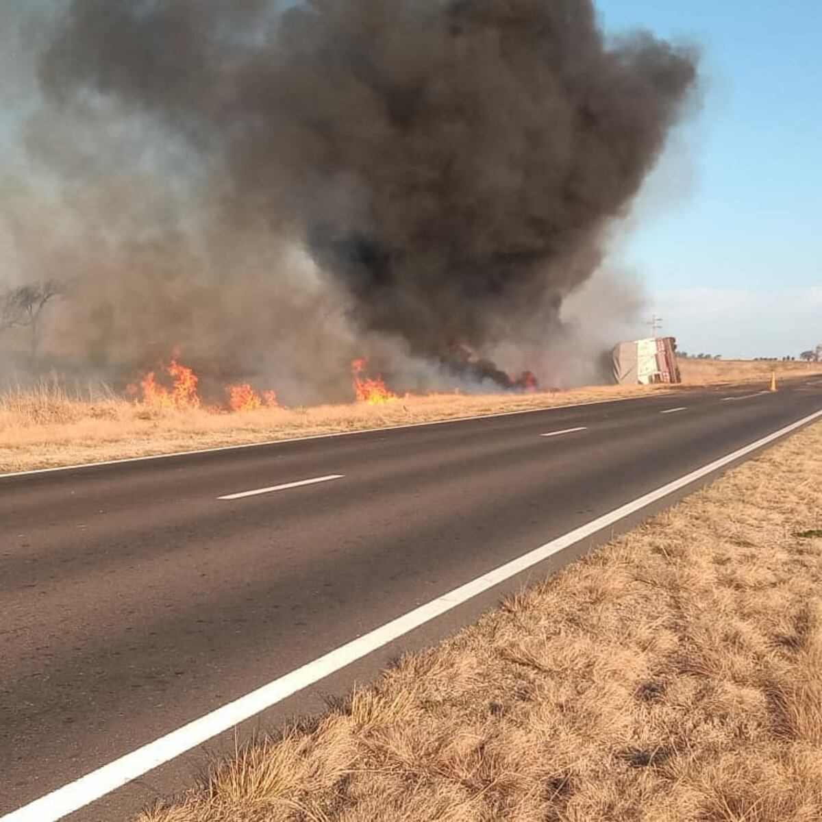 Imágenes del siniestro vial sobre ruta 35. (Cabledigital)