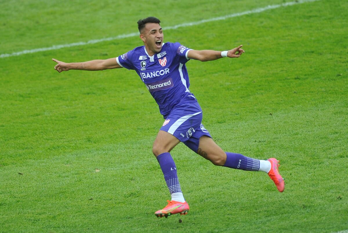 Matías Godoy tuvo un debut soñado y le dio la victoria a Instituto ante Morón. Luego, fue titular en los dos partidos siguientes. (Javier Ferreyra / La Voz)