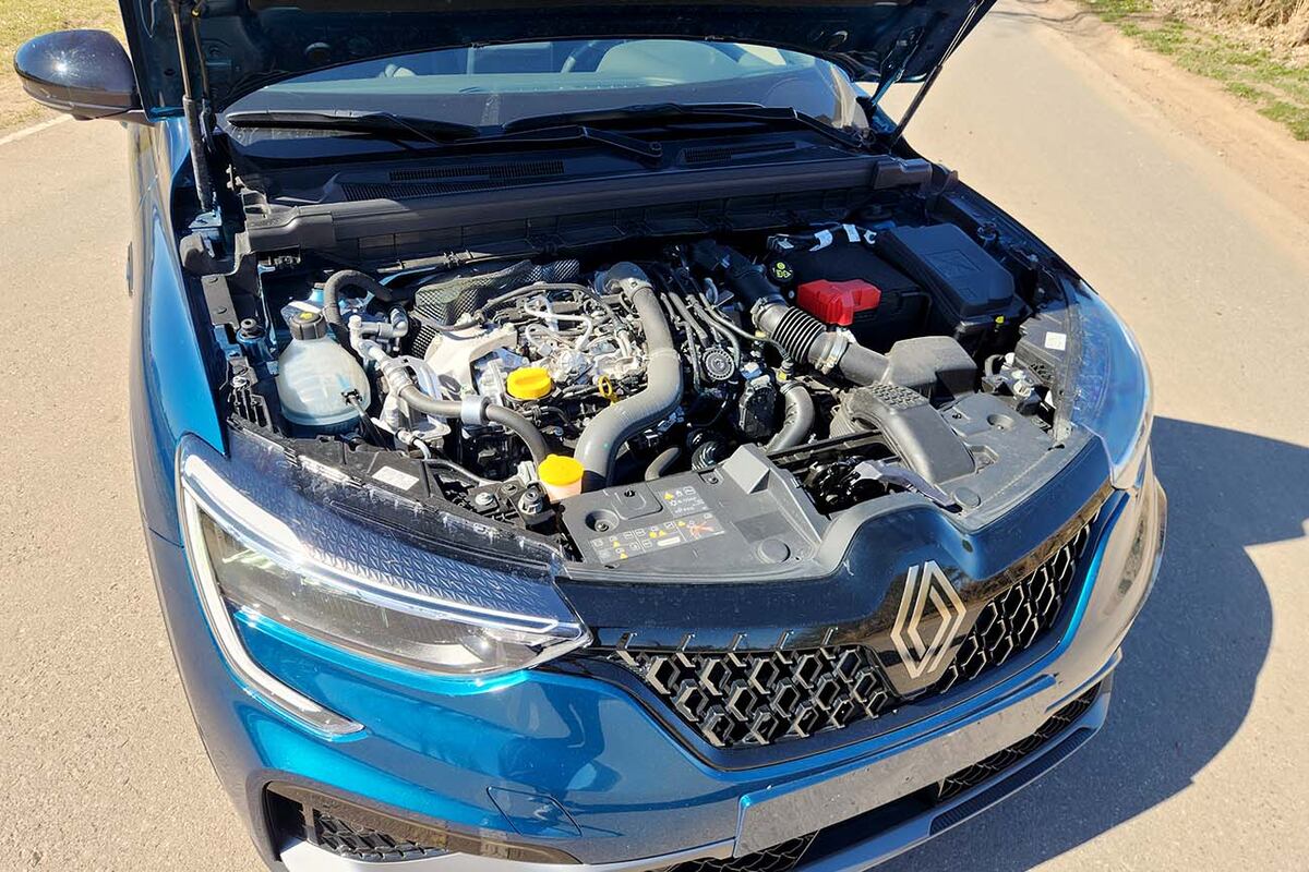 El conocido 1.3 turbo naftero con distribución por cadena (140 CV, torque 260 Nm). La caja es automática de siete velocidades, con doble embrague.