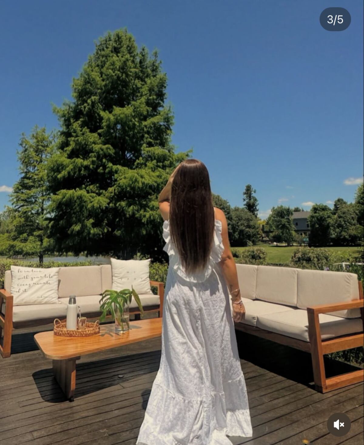 La modelo dejó claro que este es su rincón favorito de la casa para disfrutar del verano.