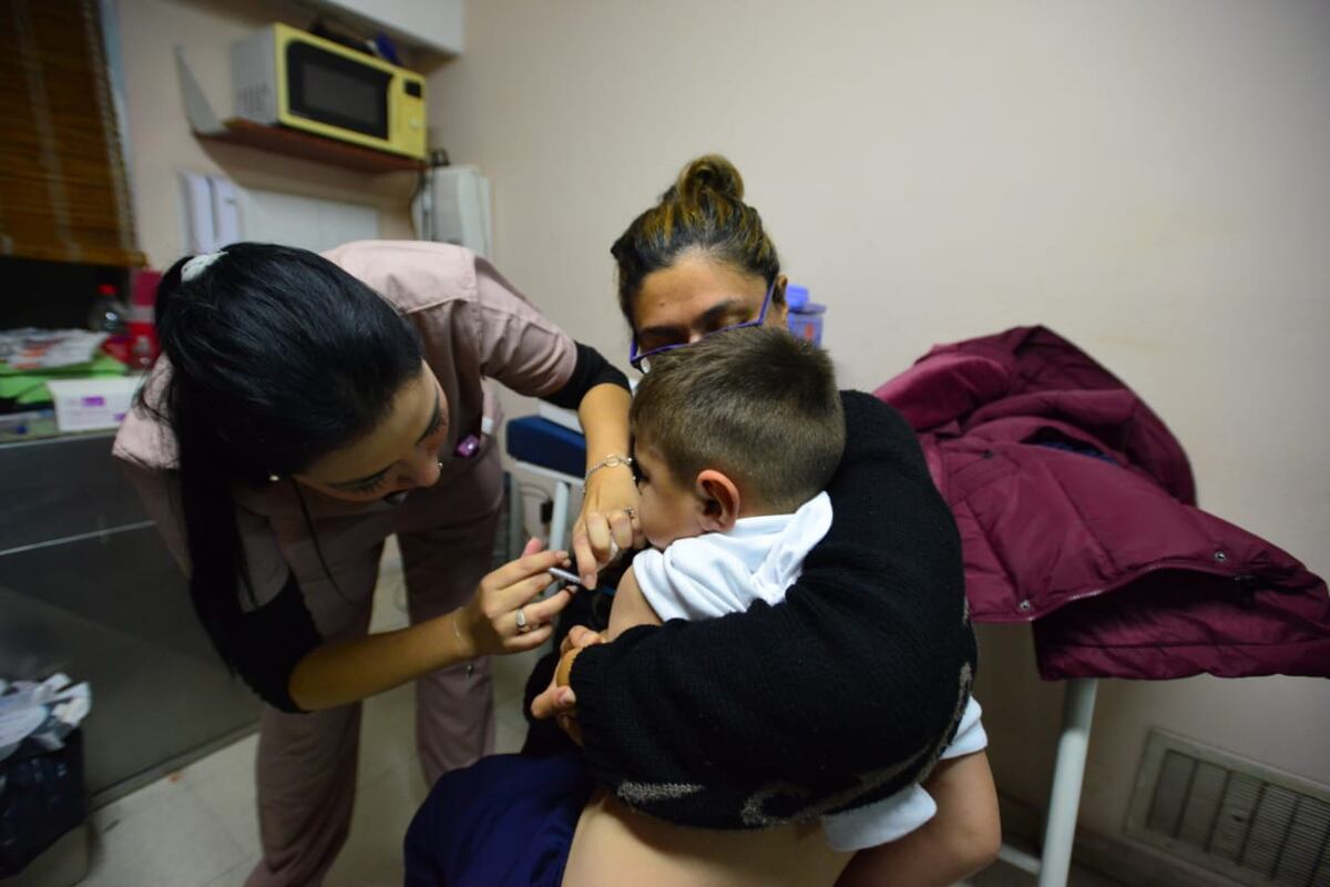Noche de las Vacunas en hospitales, una acción que se hace en agosto. (Nicolás Bravo / La Voz)