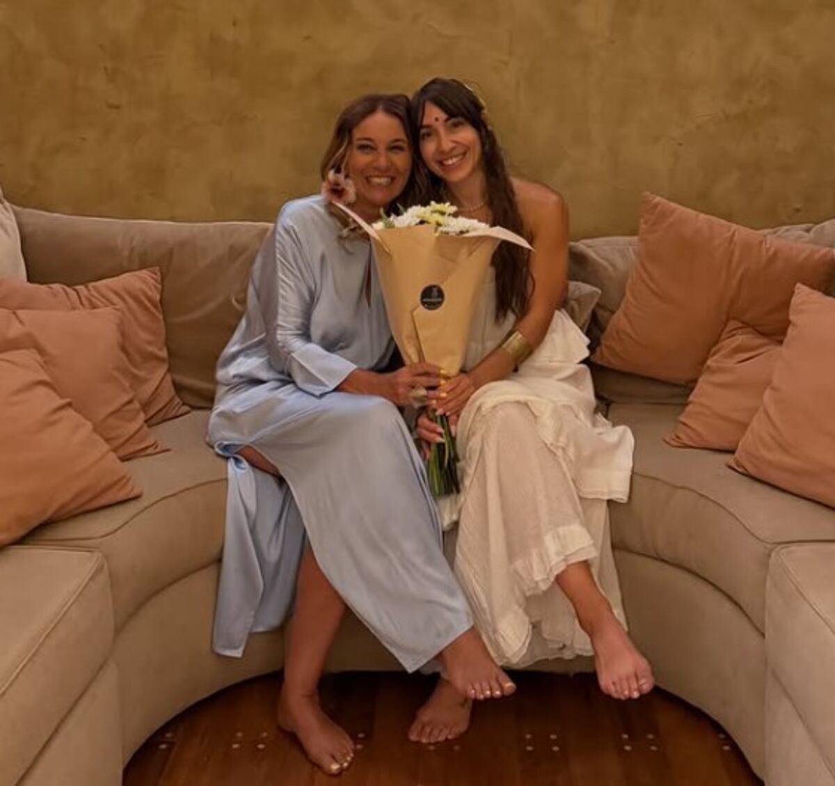 Con Mile Rabbat, una de sus hijas del corazón. Supieron ensamblar una familia, antes y ahora.