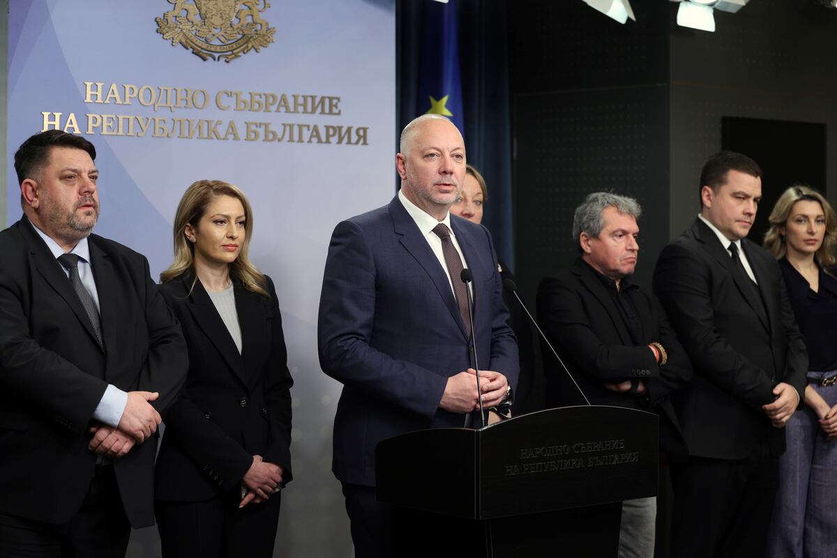 Renunció el Gobierno de Bulgaria tras protestas masivas a semanas de ingresar a la eurozona. (AP)