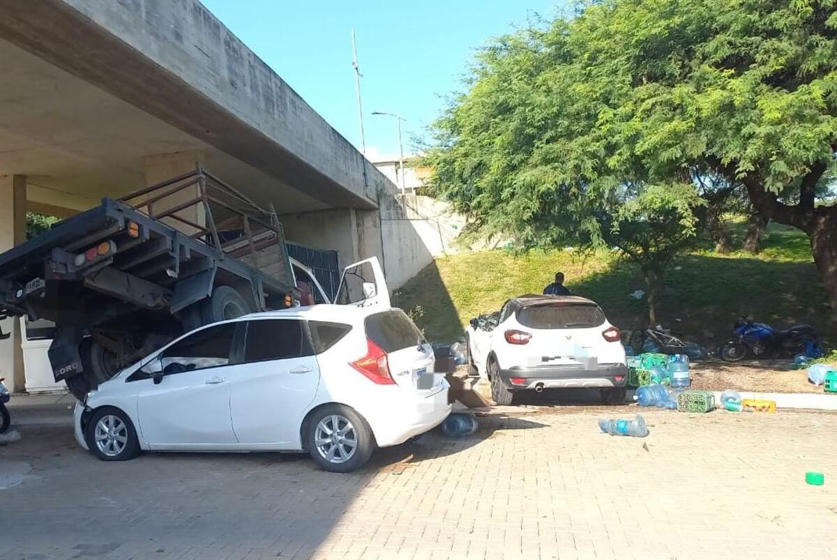 El siniestro múltiple. (Policía)