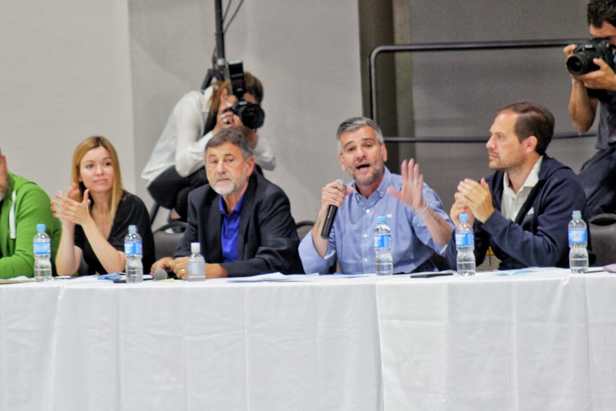 Referentes. De los referentes del Frente de Todos de Córdoba, Caserio es el único que avaló la conformación del nuevo bloque de peronistas disidentes. Gabriela Estévez y Martín Gill, por ahora se mantienen al margen. (La Voz / Archivo)
