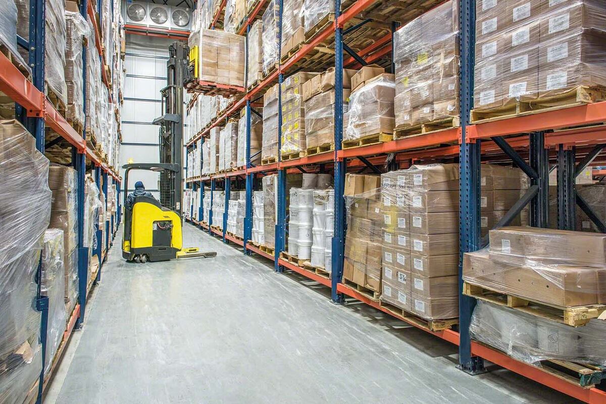 Pallet shuttle para carga irregular.