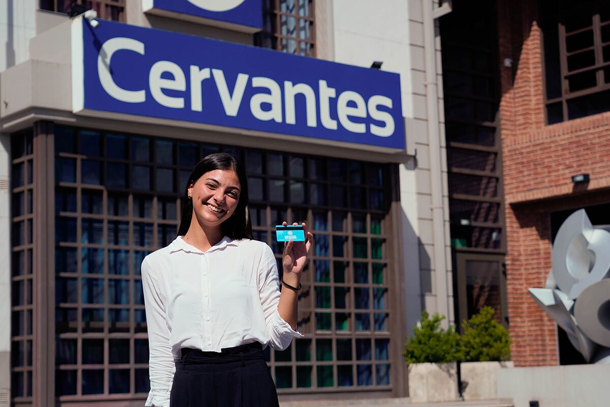 Victoria Celeste Gavotto estudia Recursos Humanos en Cervantes con un importante descuento por ser socia de Belgrano.