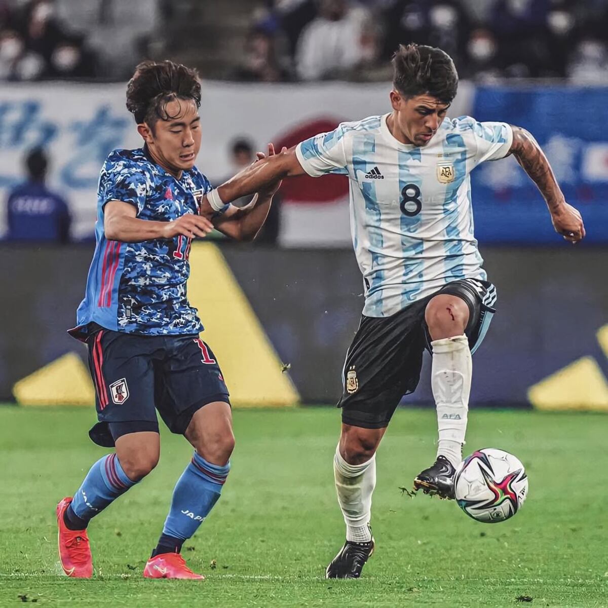 Santiago Colombatto, jugador cordobés actualmente en Oviedo de España y sus ganas de volver a la Selección. (Gentileza Instagram Santiago Colombatto).