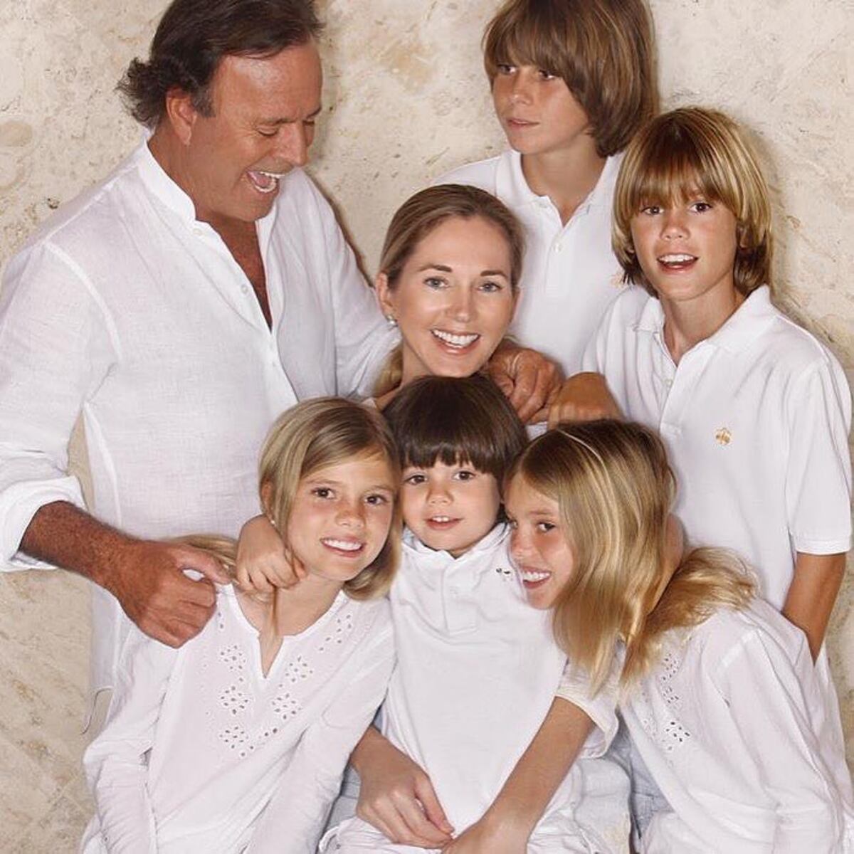 Miranda Rijnsburger y Julio Iglesias junto a sus hijos