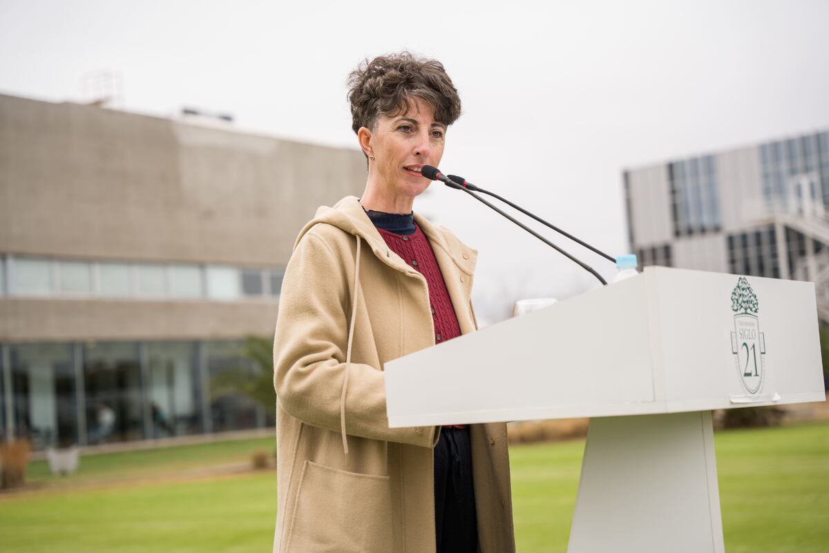 Laura Rosso, Rectora Universidad Siglo 21 - Árbol de la Convivencia.