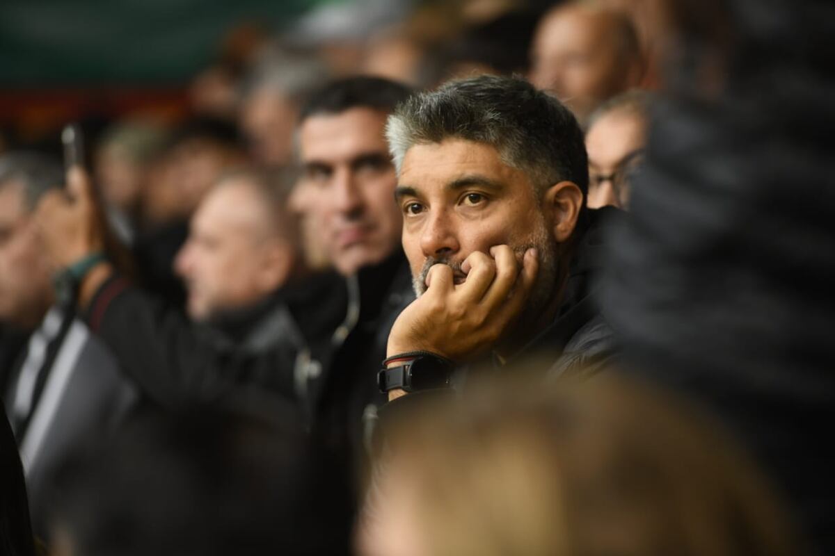 Atenas vs Suardi en el partido decisivo (Javier Ferreyra / La Voz)