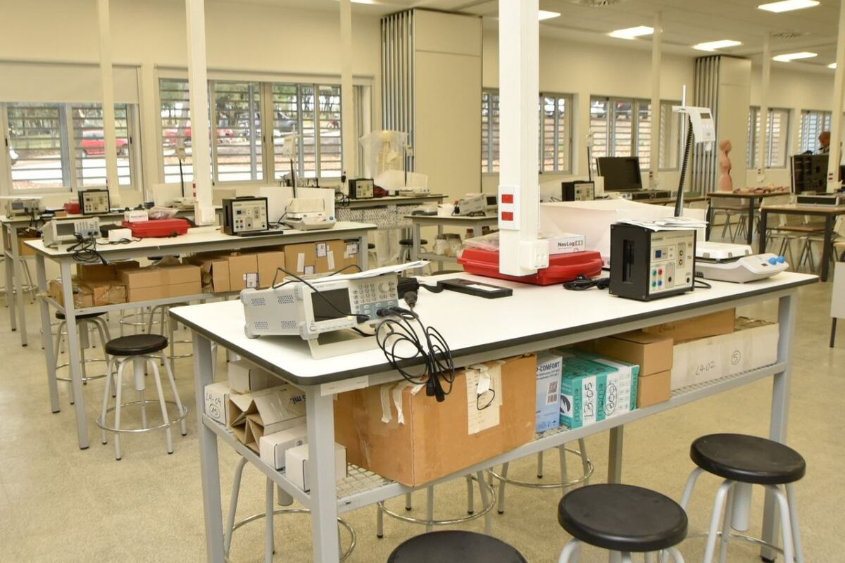 La escuela está dotada de todas las herramientas tecnológicas necesarias para la orientación. (Provincia de Córdoba)