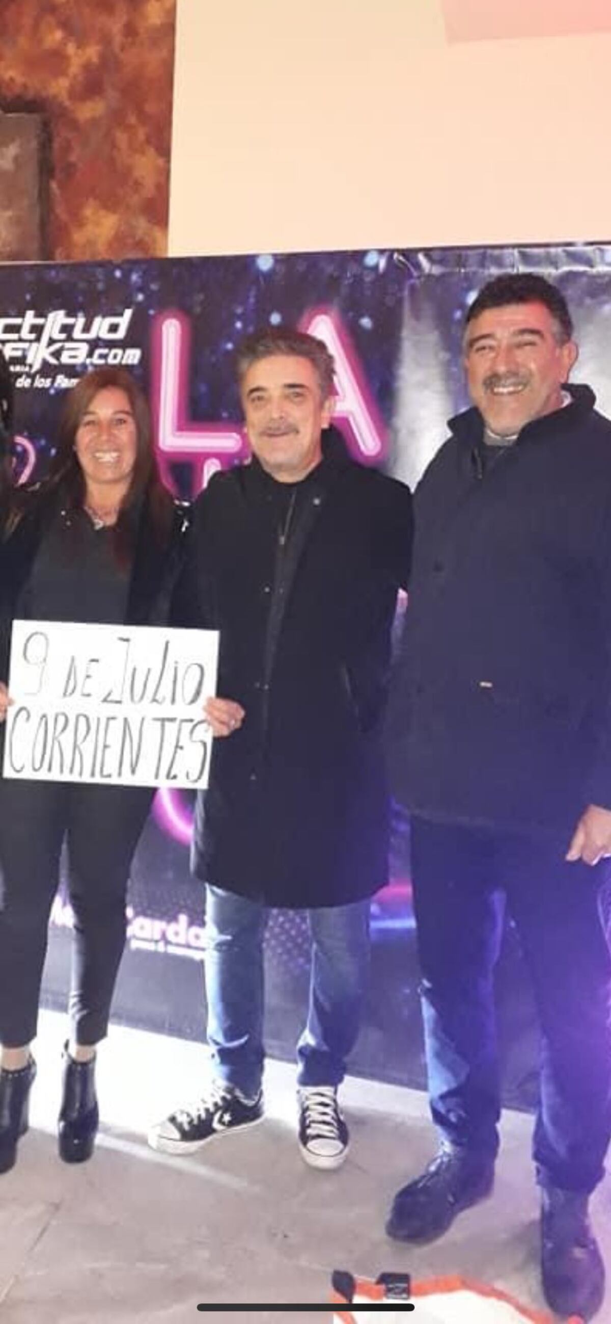Nito Artaza junto a Victoria Caillava y Carlos Pérez en 2018 (Foto: X/Twitter)