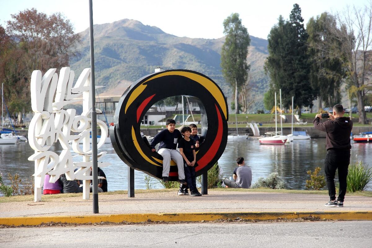 Villa Carlos Paz vivió una notable afluencia de turistas, según datos proporcionados por la Secretaría de Turismo e Innovación, Cultura y Deportes.