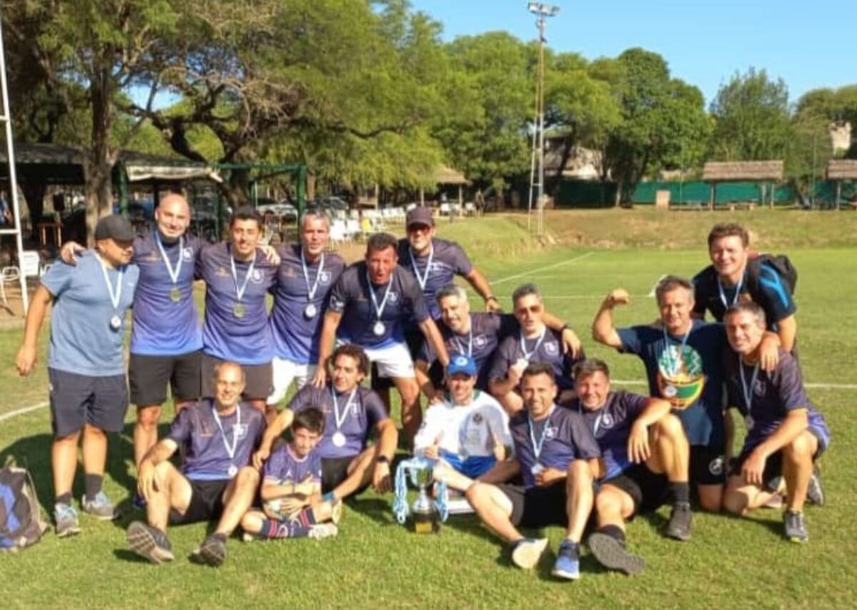Once Jus, subcampeón en categoría Maxi Seniors. Fue el primer año, luego de los títulos en libres y seniors, con un plantel que se renovó bastante.