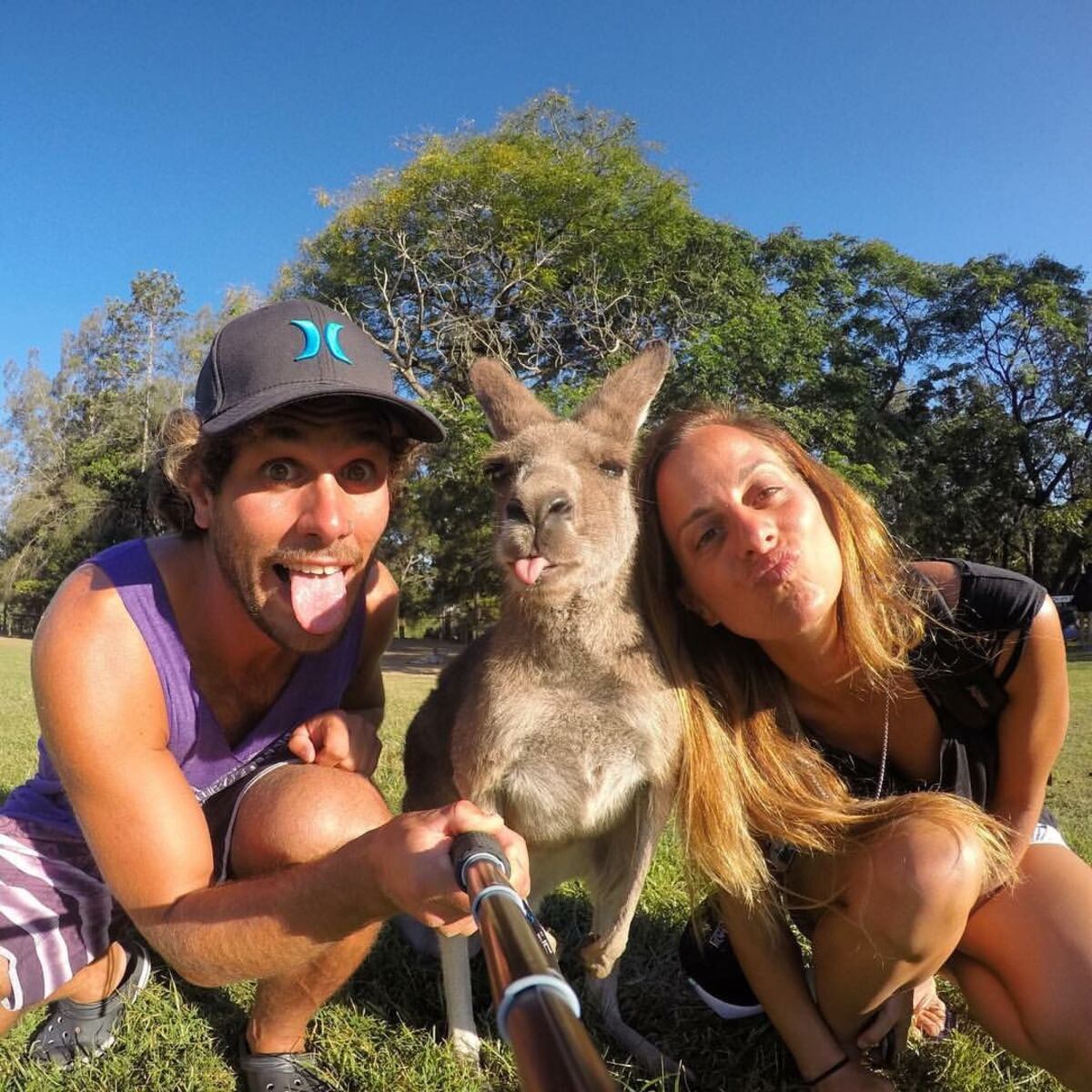 Vicente Polimeni con su hermana Francesca en 2016, de visita en Australia. Recorrieron toda la costa. (Gentileza)