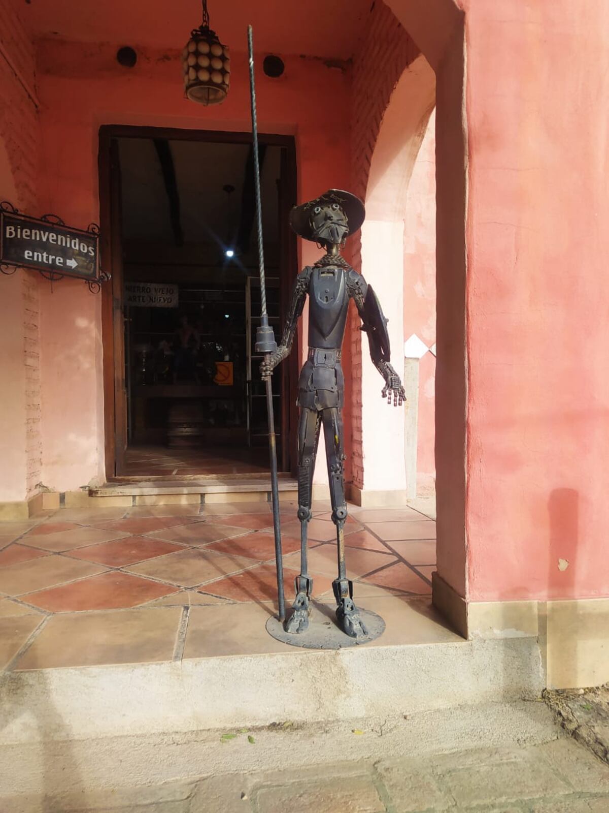 Las artesanías. Infaltables en un camino que las vio nacer y que forman parte de su esencia. (Gentileza: Susana Inés Boldo)