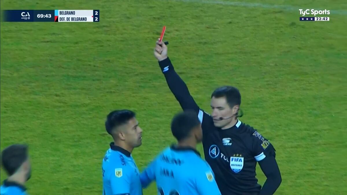 Uvita Fernández fue expulsado en Copa Argentina. (Captura).