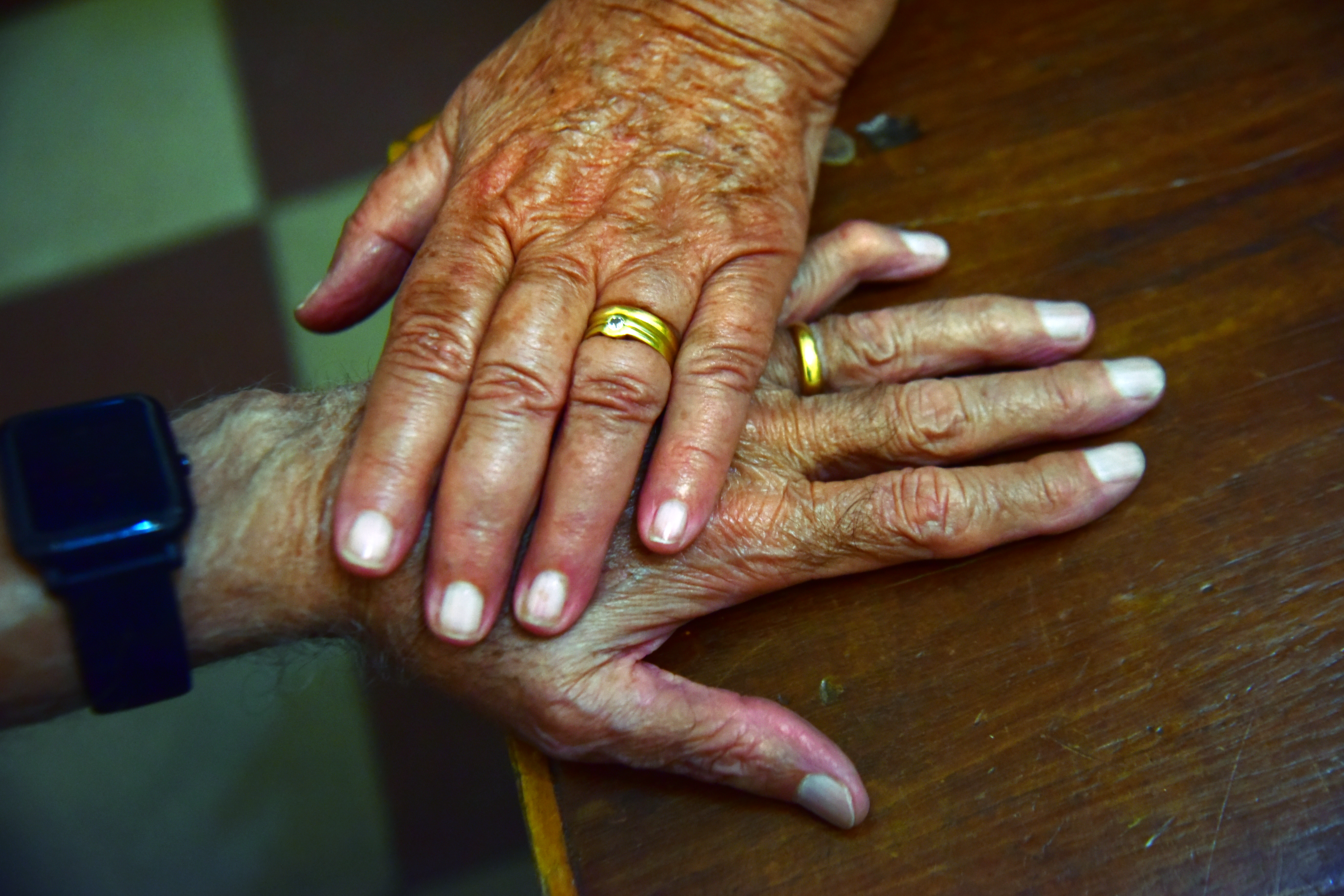 José y Ana María llevan 63 años de casados y permanecen unidos. HIstorias para el día de los enamorados. (Javier Ferreyra / La Voz)