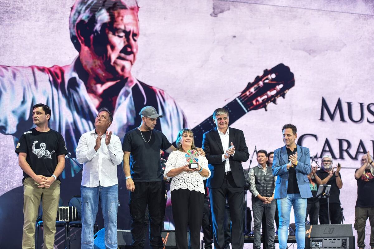 Cosquín 2026, sexta luna: Homenaje a Musha Carabajal (Carlos Romero / LVI)